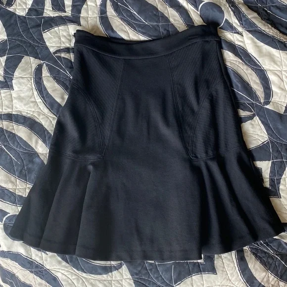 DVF CARLITA KNIT FLARE SKIRT BLACK Size 2 - Picture 2 of 11